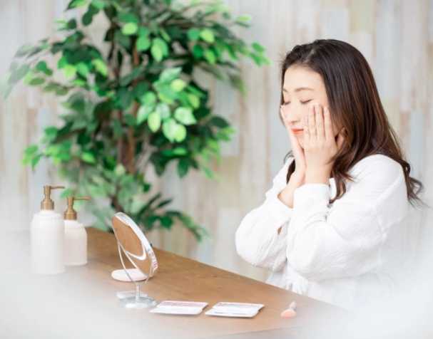 谷胱甘肽与肌肽，护肤配方里的守护者